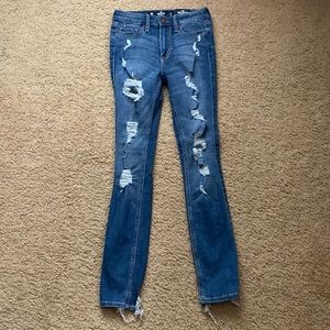 Hollister High-Rise Super Skinny Ripped Jeans NWT
